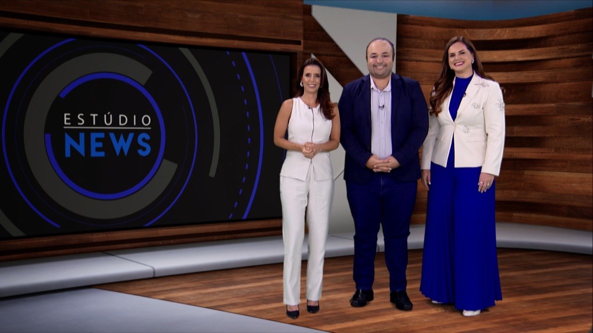 Renan Sargiani participando de entrevista